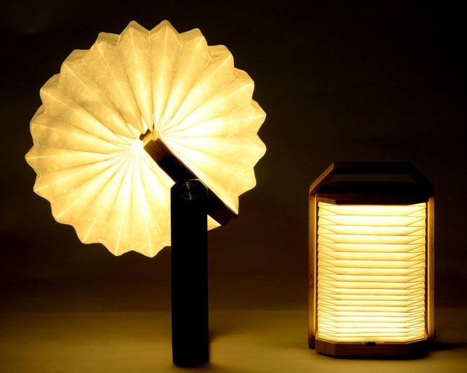 Wooden Hand Bedside Lamp: Creative Interior Decoration